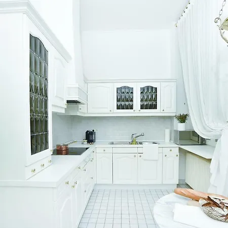 Royal Center Apartman *